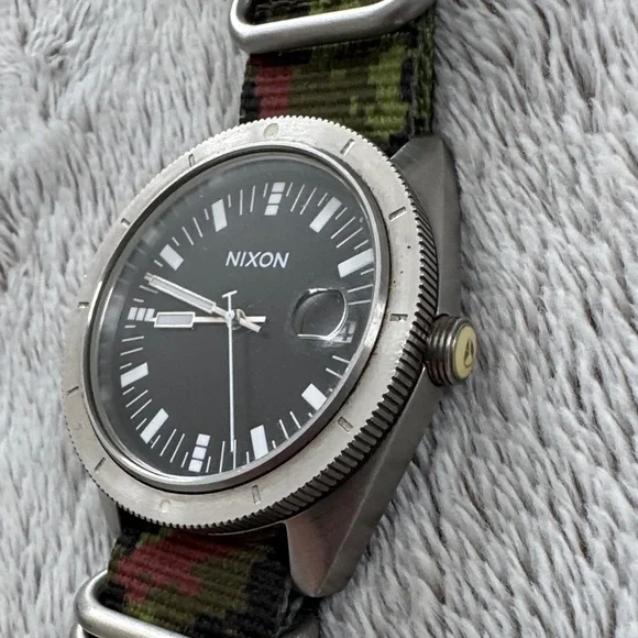 Nixon Rover Silver Case Watch with Camouflage Strap - Picture 3 of 3